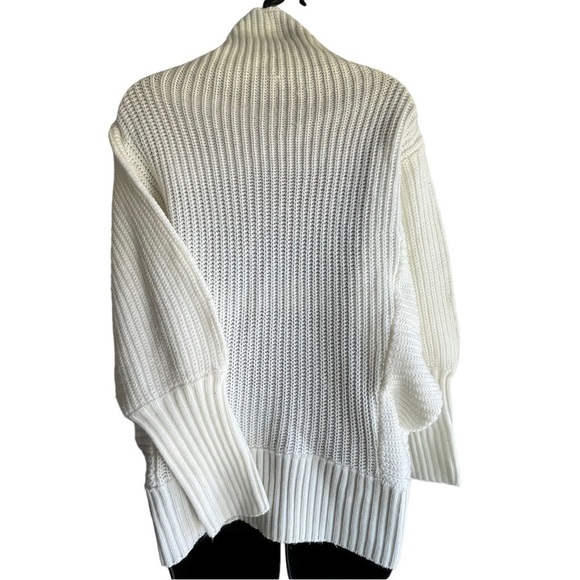 Ivory Sweater Oversized Small NWOT - Picture 4 of 5